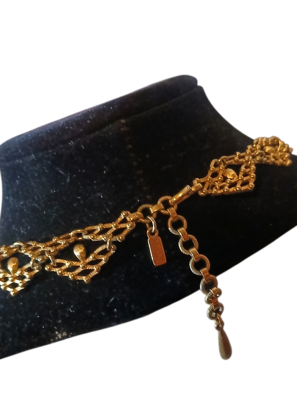Monet Signed Vintage Bib Style Statement Necklace - Picture 8 of 12